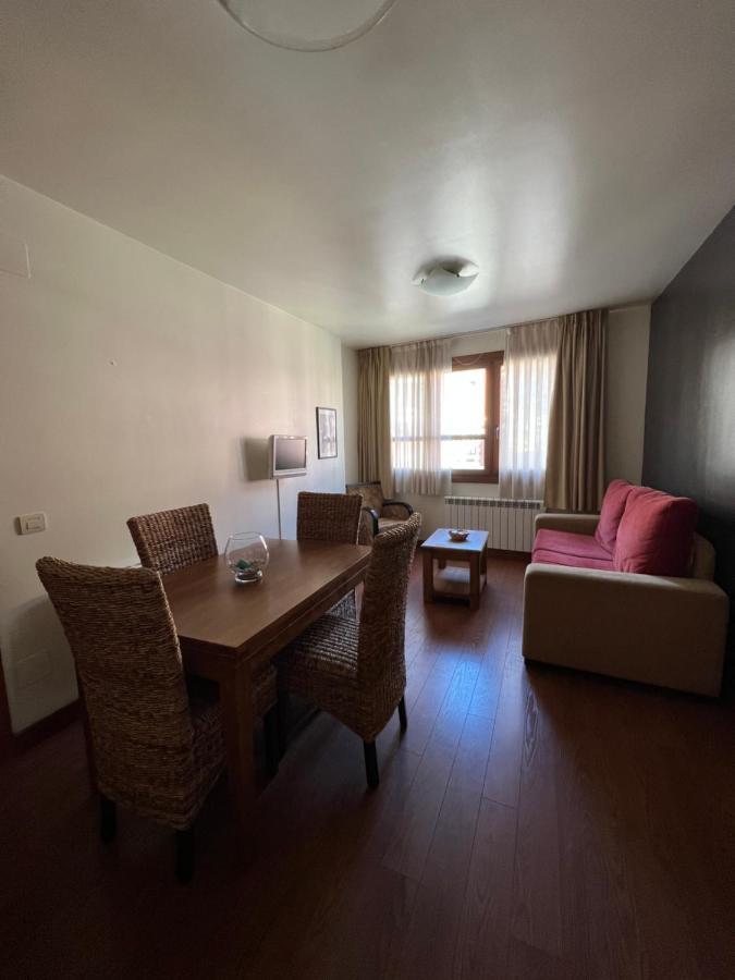 فيليتشوسا Apartamentos Cuirgu المظهر الخارجي الصورة
